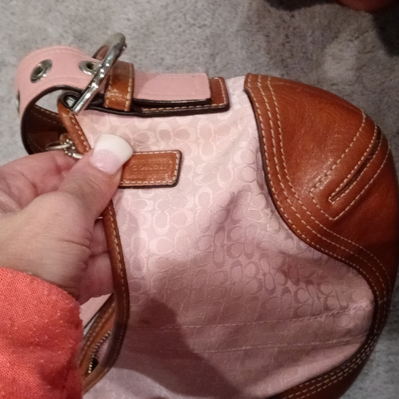 Coach vintage signature bag. - Picture 10 of 14